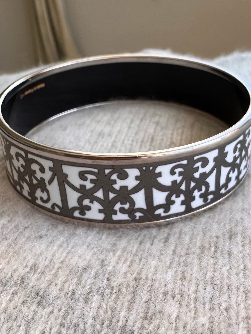 Hermes Balcon du Guadalquivir grey & white enamel bangle bracelet